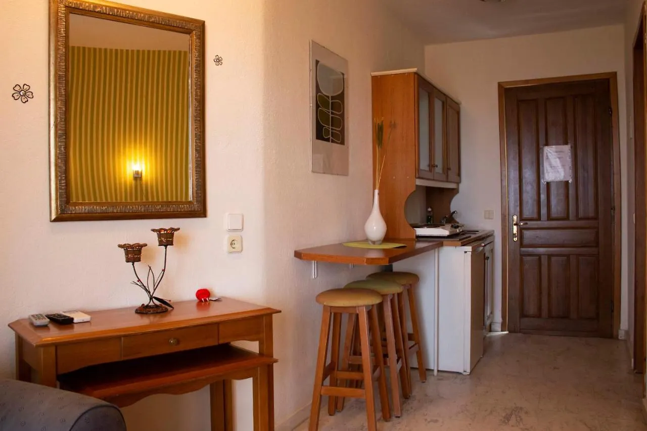 Zephyros Lejlighedshotel Polychrono